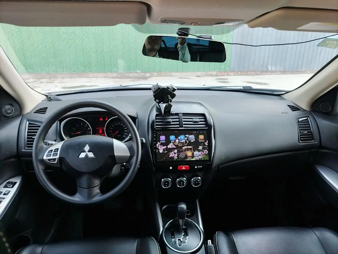 Mitsubishi ASX 2016 2.0L CVT Two-Wheel Drive Excellence Edition — миниатюра 12
