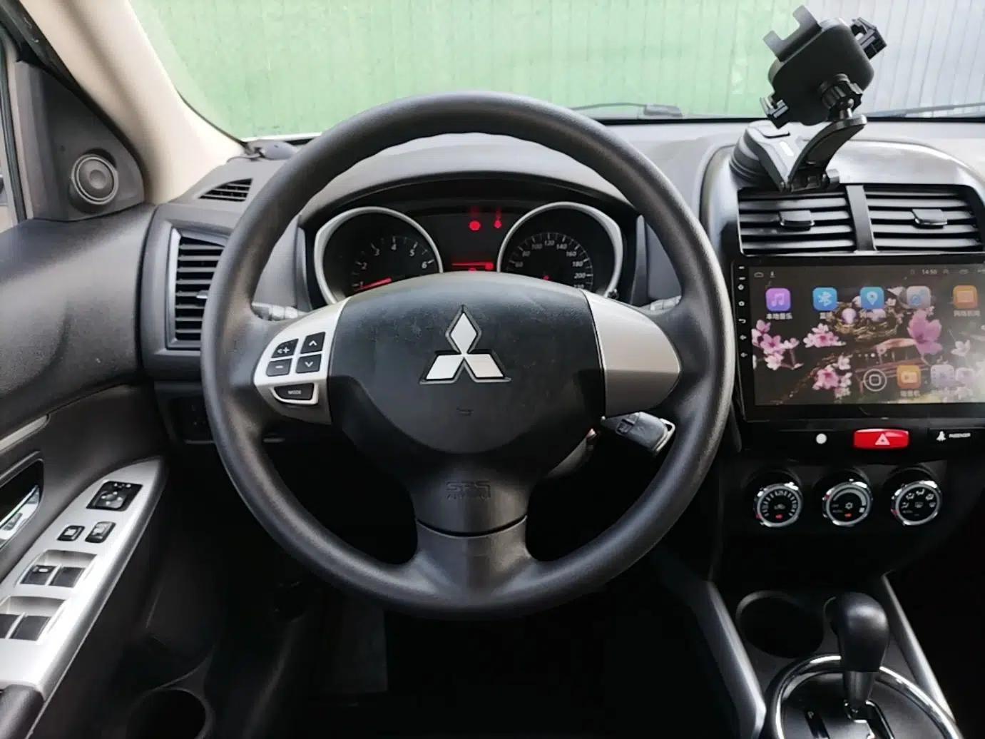 Mitsubishi ASX 2016 2.0L CVT Two-Wheel Drive Excellence Edition — миниатюра 13