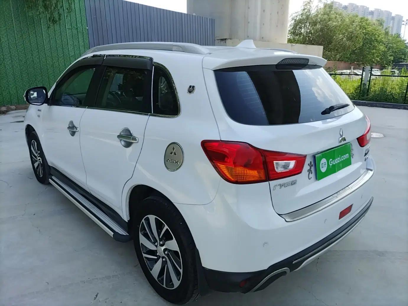 Mitsubishi ASX 2016 2.0L CVT Two-Wheel Drive Excellence Edition — миниатюра 4