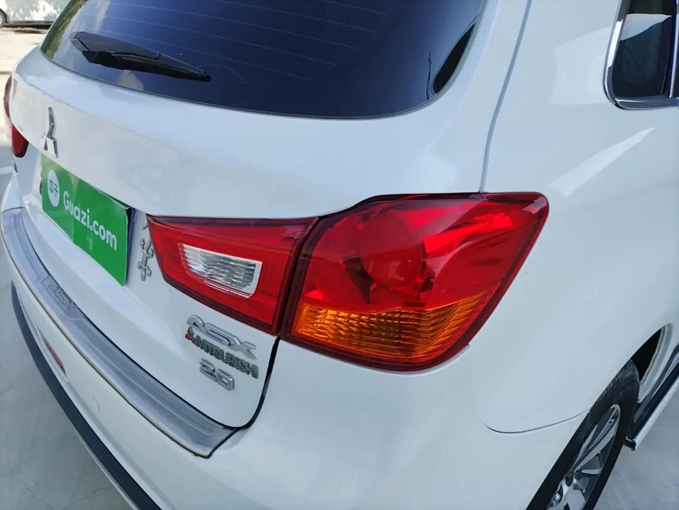 Mitsubishi ASX 2016 2.0L CVT Two-Wheel Drive Excellence Edition — миниатюра 9