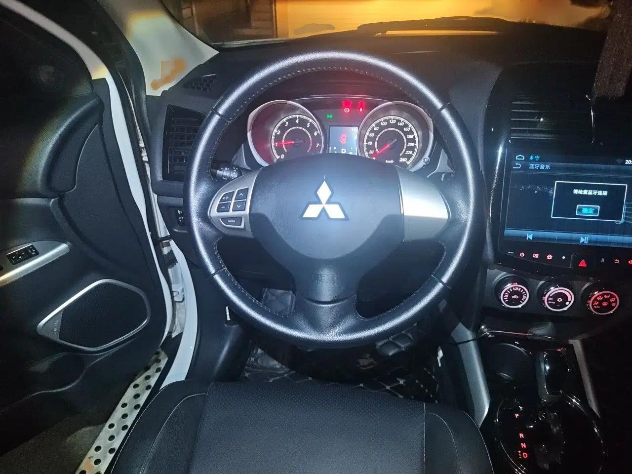 Mitsubishi ASX 2018 2.0L CVT Two-Wheel Drive Deluxe Edition — миниатюра 9