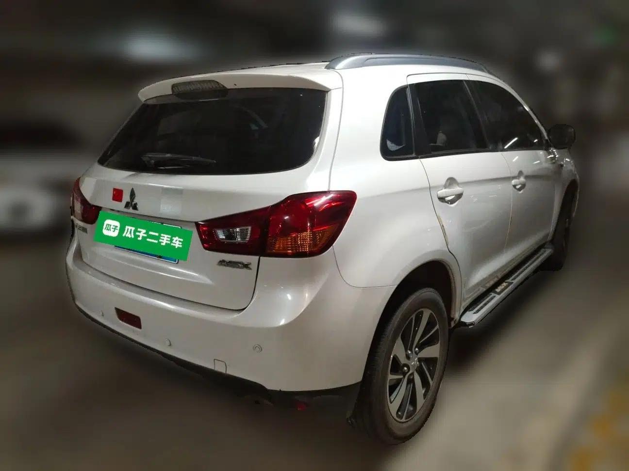 Mitsubishi ASX 2016 1.6L Manual Two-Wheel Drive Pioneer Edition — миниатюра 6
