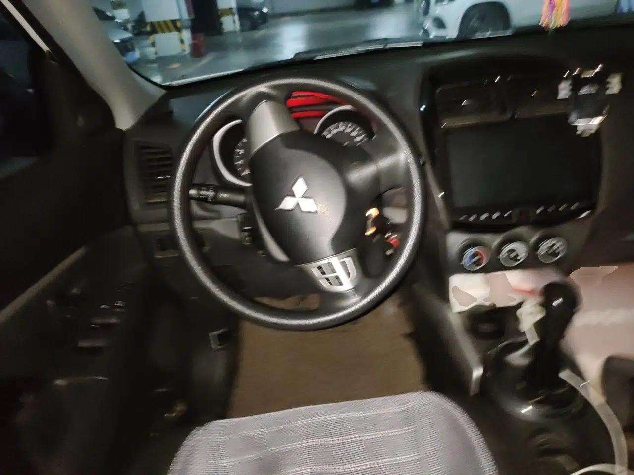 Mitsubishi ASX 2016 1.6L Manual Two-Wheel Drive Pioneer Edition — миниатюра 10
