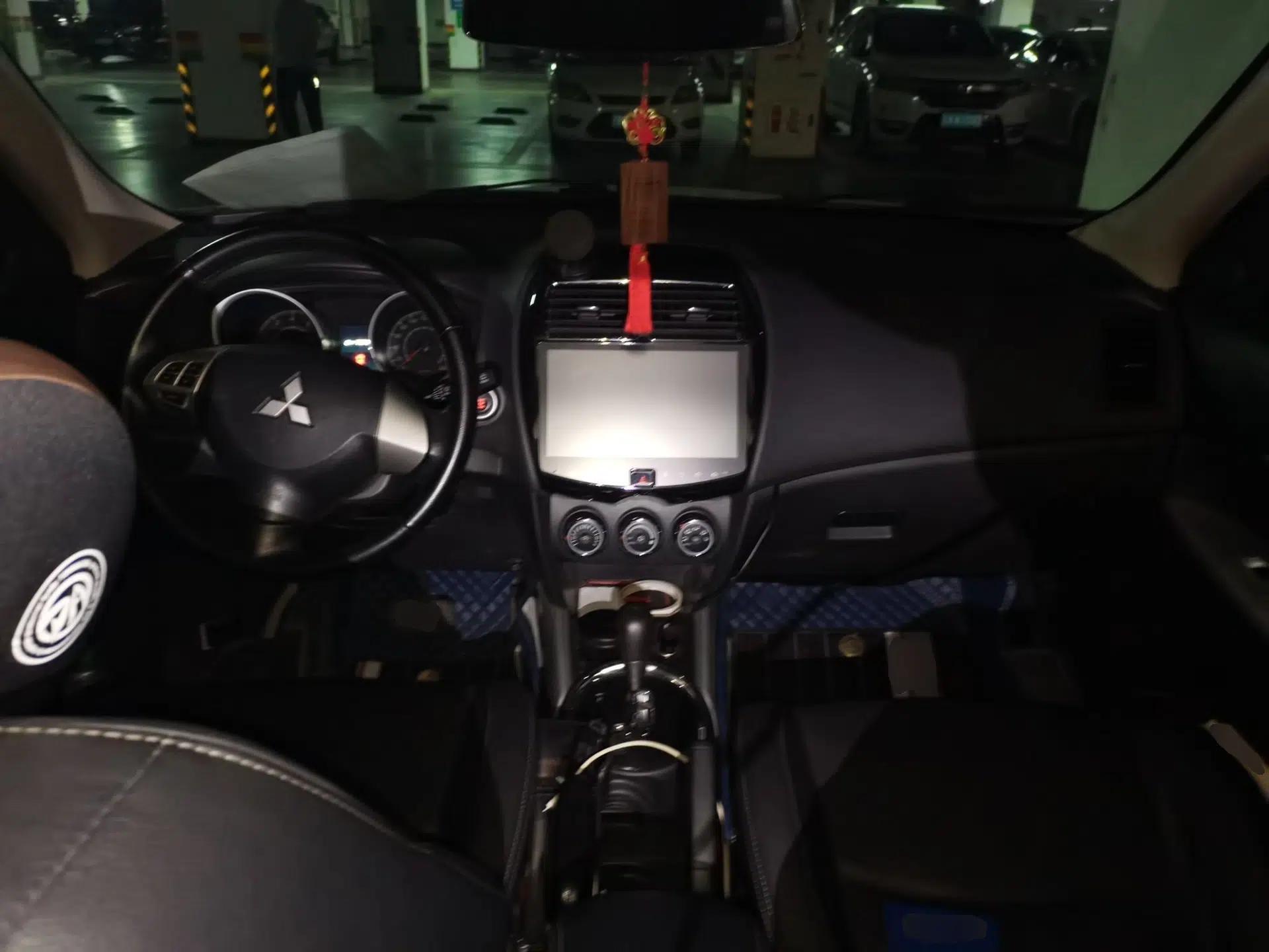 Mitsubishi ASX 2018 2.0L CVT Two-Wheel Drive Deluxe Edition — миниатюра 9