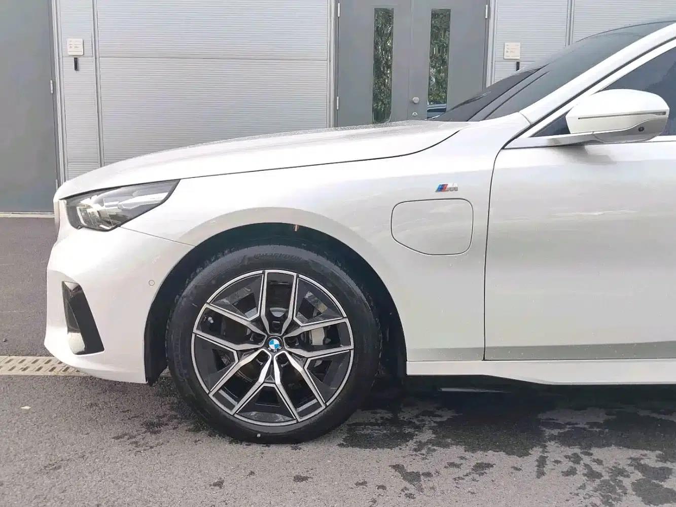 BMW i5 2025 eDrive 40L M Sport Package — миниатюра 6
