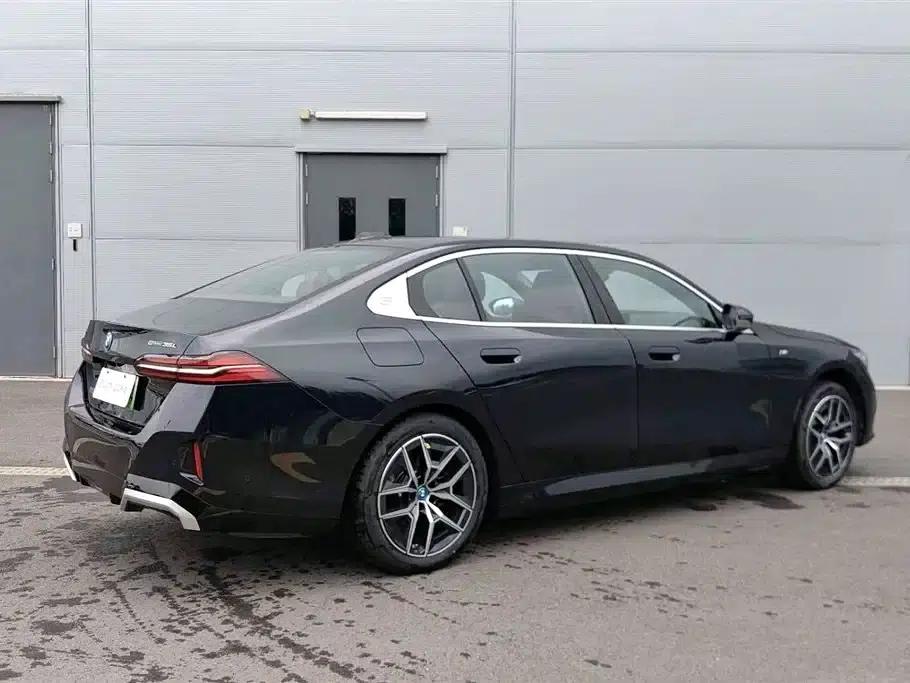 BMW i5 2025 eDrive 35L M Sport Package — миниатюра 5