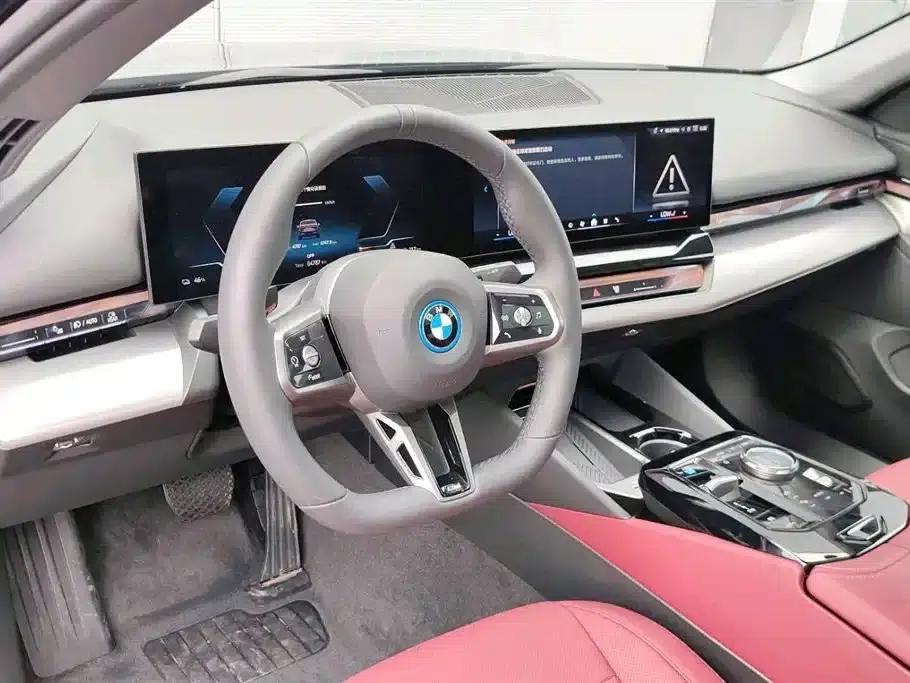 BMW i5 2025 eDrive 35L M Sport Package — миниатюра 7