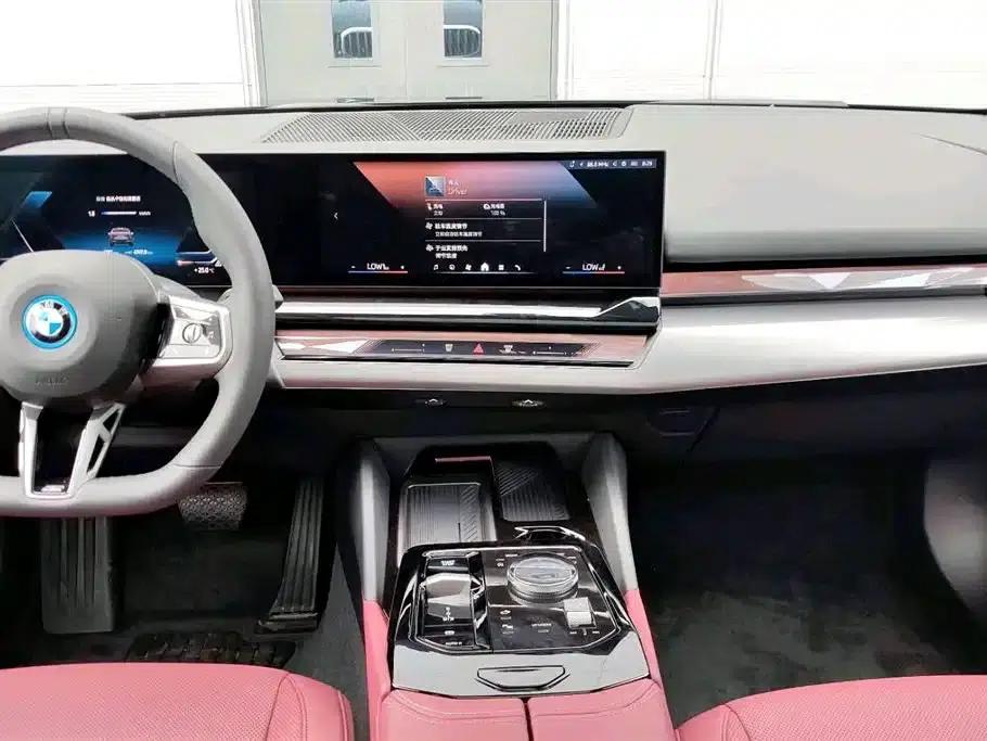 BMW i5 2025 eDrive 35L M Sport Package — миниатюра 8