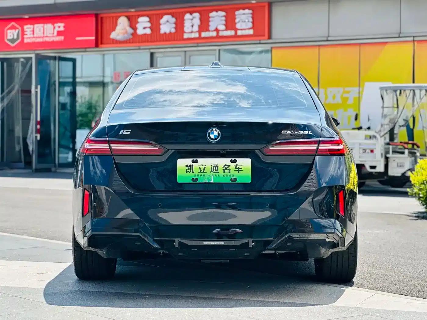 BMW i5 2025 eDrive 35L M Sport Package — миниатюра 4