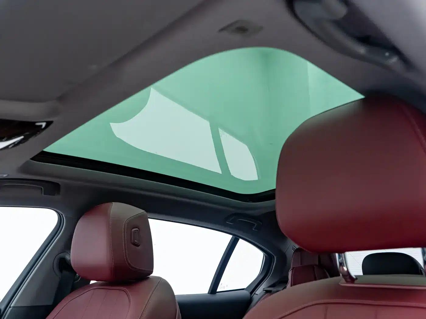 BMW i5 2024 eDrive 35L M Sport Package — миниатюра 17