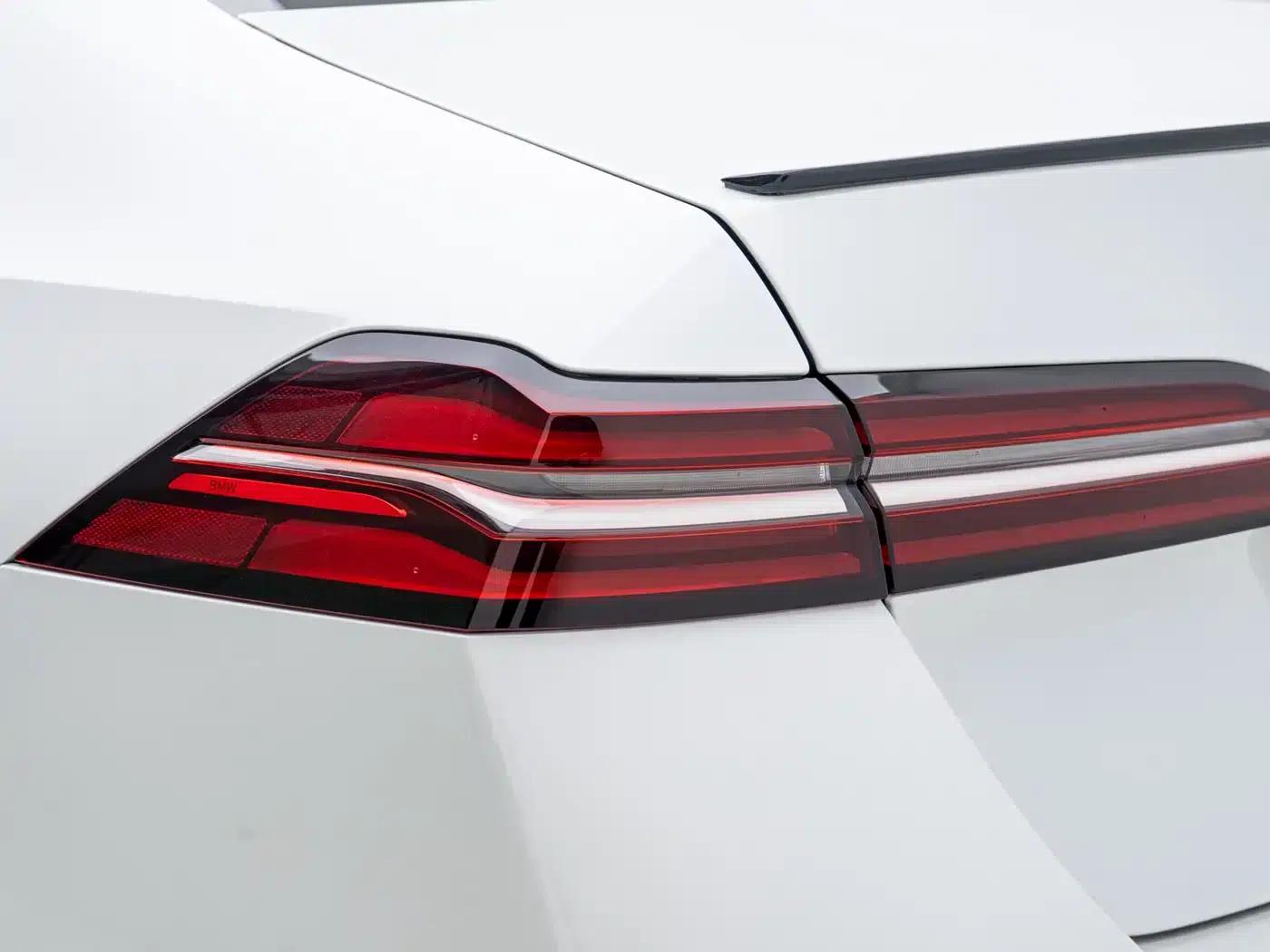BMW i5 2024 eDrive 35L M Sport Package — миниатюра 24