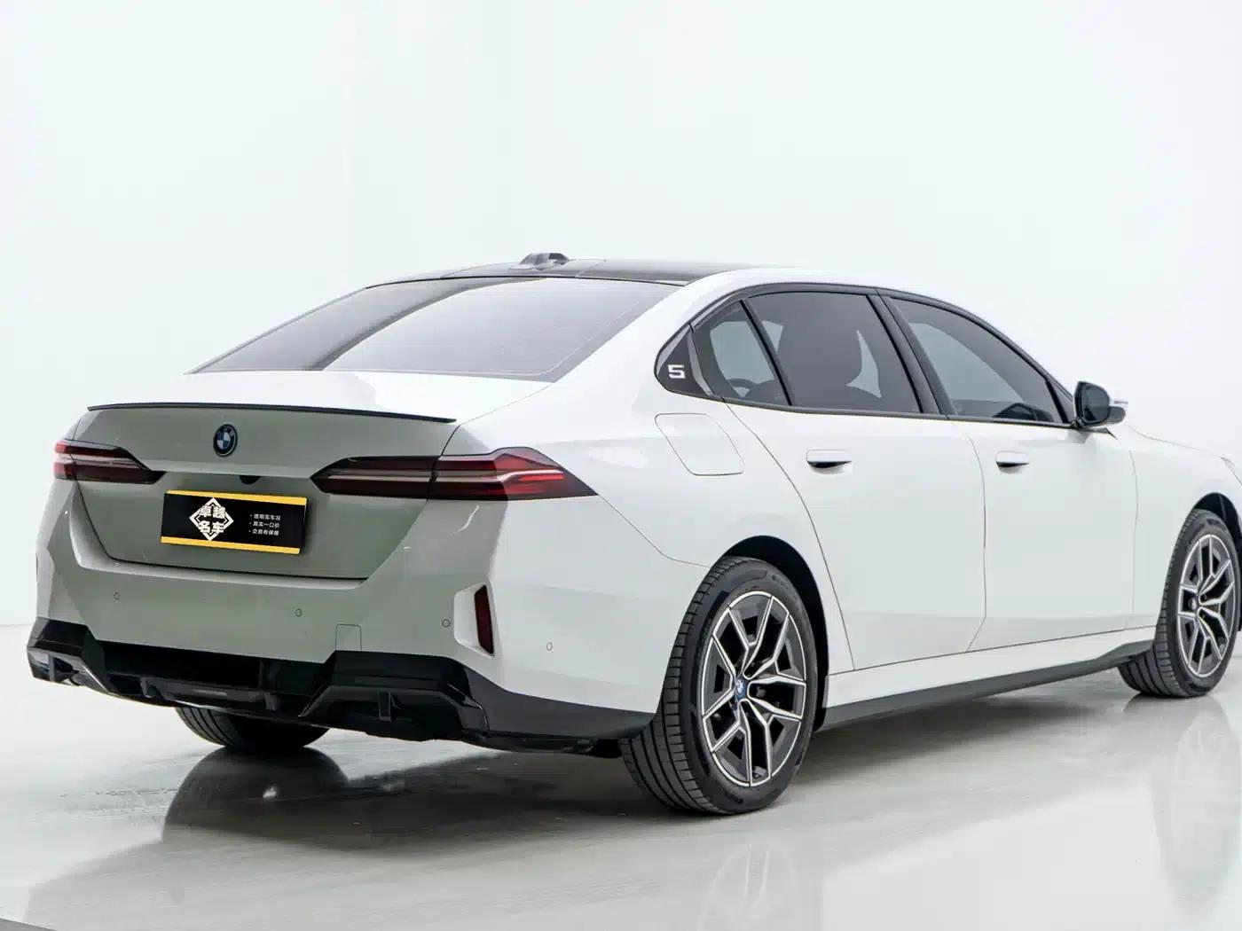 BMW i5 2024 eDrive 35L M Sport Package — миниатюра 4