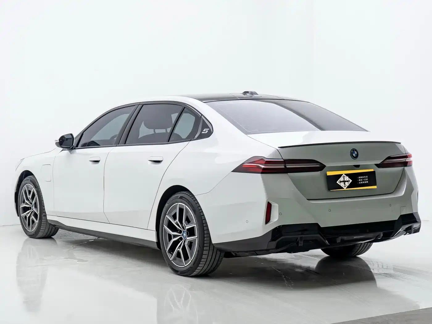 BMW i5 2024 eDrive 35L M Sport Package — миниатюра 6