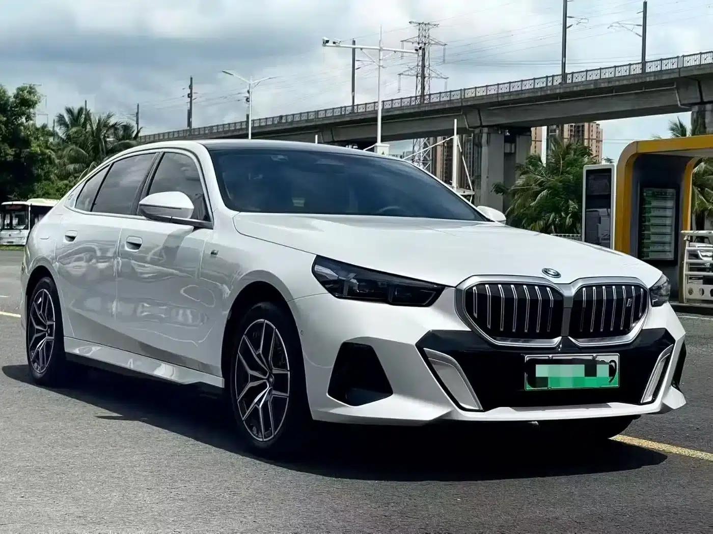 BMW i5 2024 eDrive 35L M Sport Package — миниатюра 3