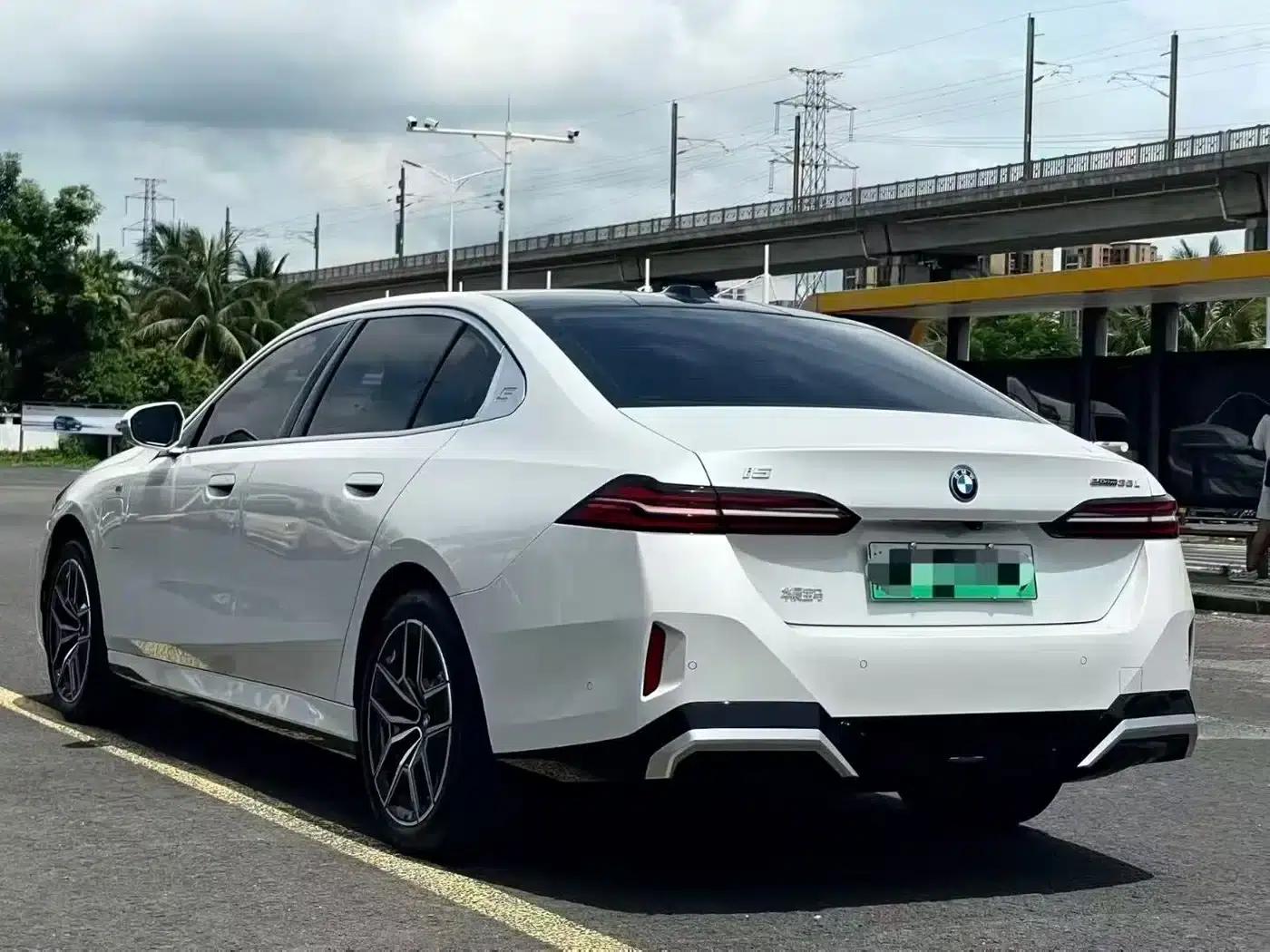 BMW i5 2024 eDrive 35L M Sport Package — миниатюра 4