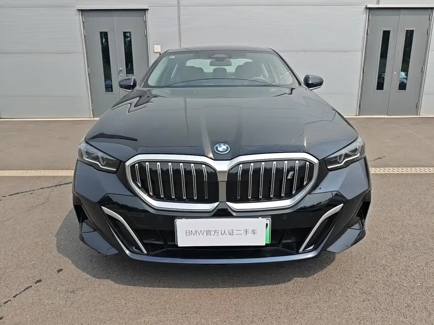 BMW i5 2025 eDrive 35L M Sport Package — миниатюра 2