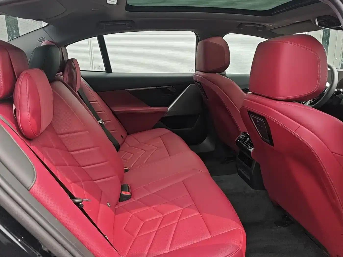 BMW i5 2025 eDrive 35L M Sport Package — миниатюра 11