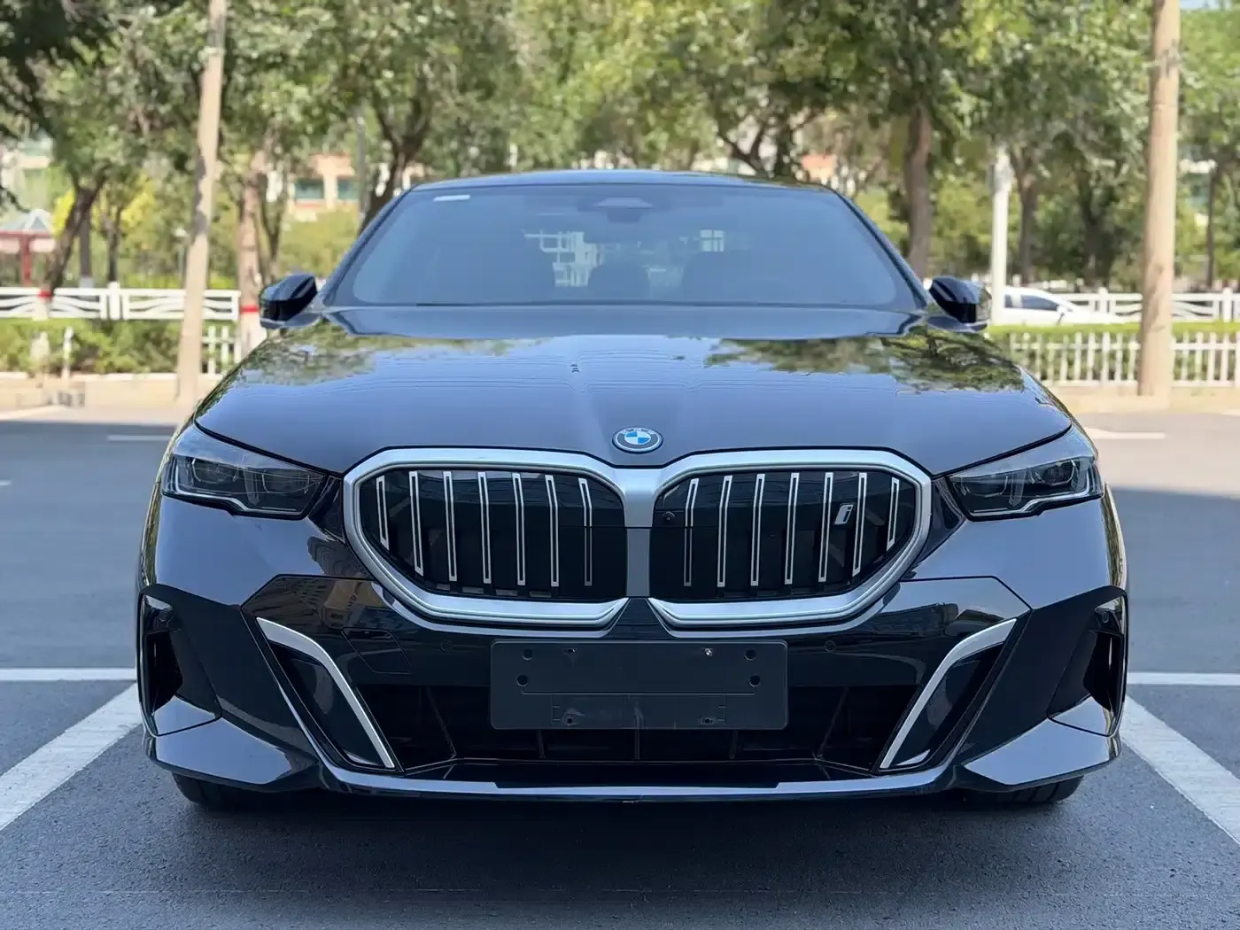 BMW i5 2025 eDrive 40L M Sport Package — миниатюра 2