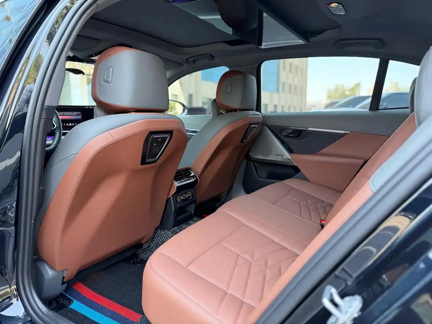 BMW i5 2025 eDrive 40L M Sport Package — миниатюра 12