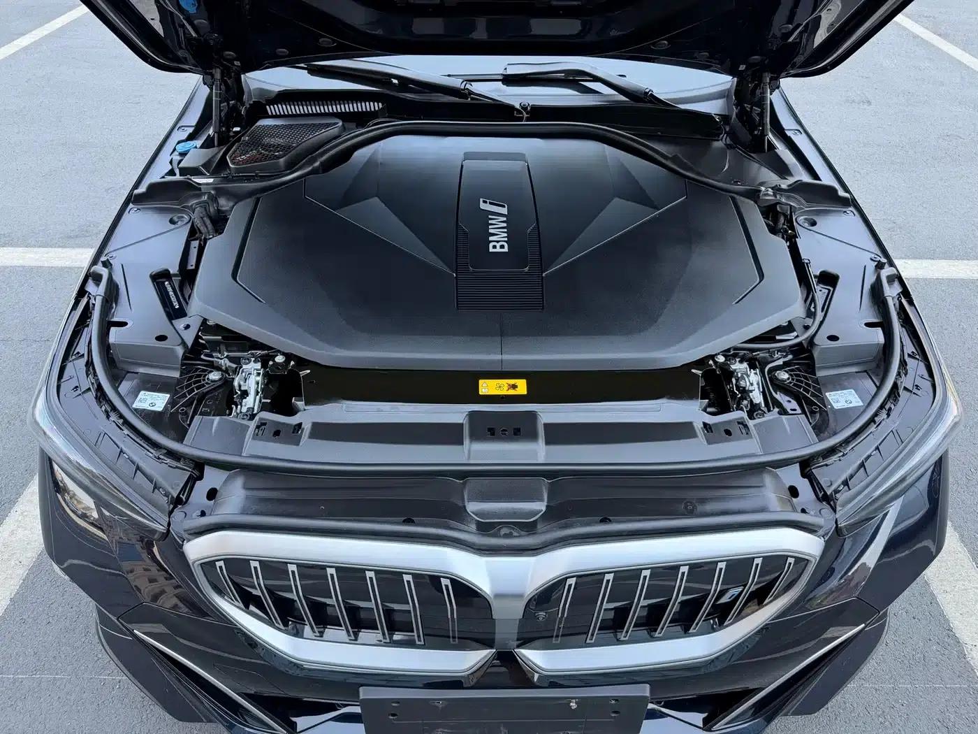 BMW i5 2025 eDrive 40L M Sport Package — миниатюра 16