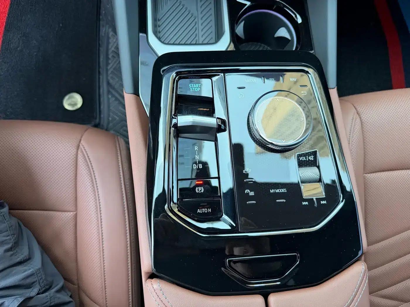 BMW i5 2025 eDrive 40L M Sport Package — миниатюра 10