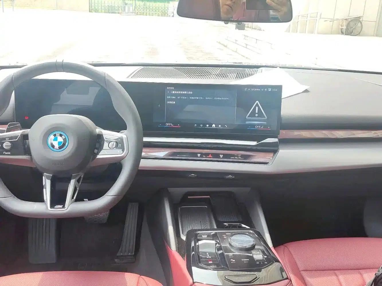 BMW i5 2025 eDrive 35L M Sport Package — миниатюра 4