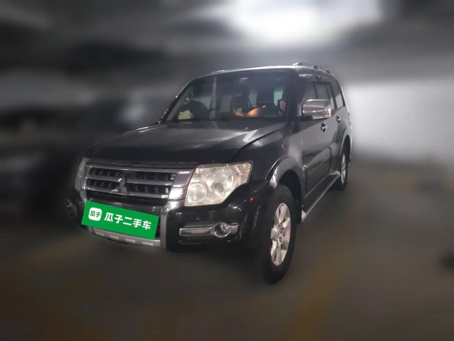 Mitsubishi Pajero 2016 3.0L Automatic Luxury Version China V Standard — миниатюра 1