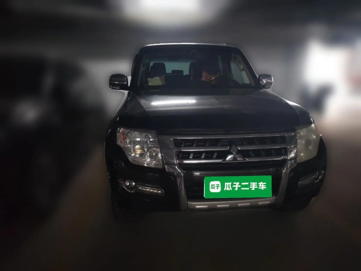 Mitsubishi Pajero 2016 3.0L Automatic Luxury Version China V Standard — миниатюра 2