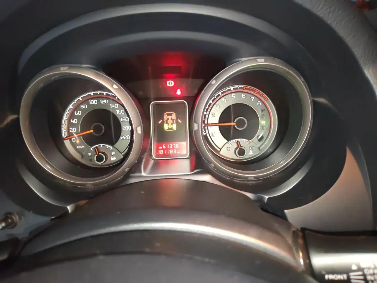 Mitsubishi Pajero 2016 3.0L Automatic Luxury Version China V Standard — миниатюра 11