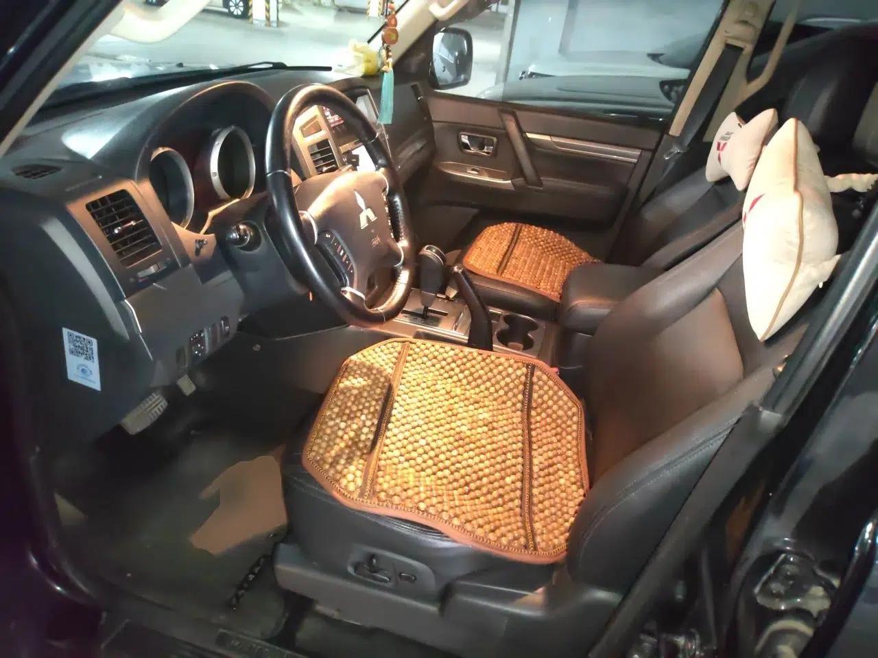 Mitsubishi Pajero 2016 3.0L Automatic Luxury Version China V Standard — миниатюра 15