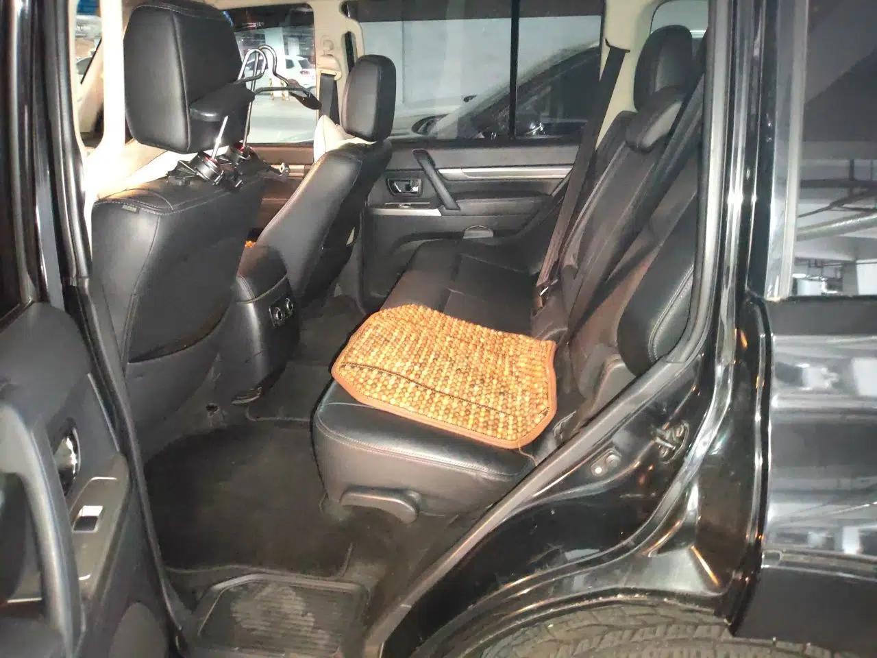 Mitsubishi Pajero 2016 3.0L Automatic Luxury Version China V Standard — миниатюра 17