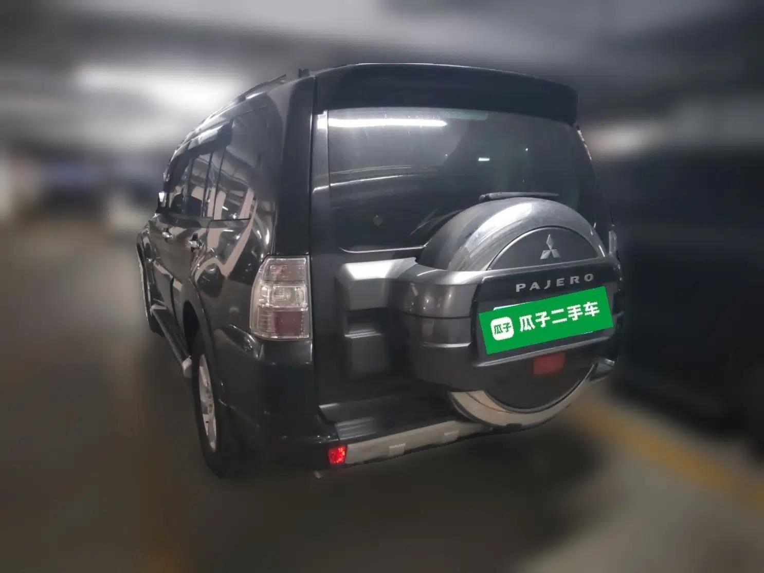 Mitsubishi Pajero 2016 3.0L Automatic Luxury Version China V Standard — миниатюра 4
