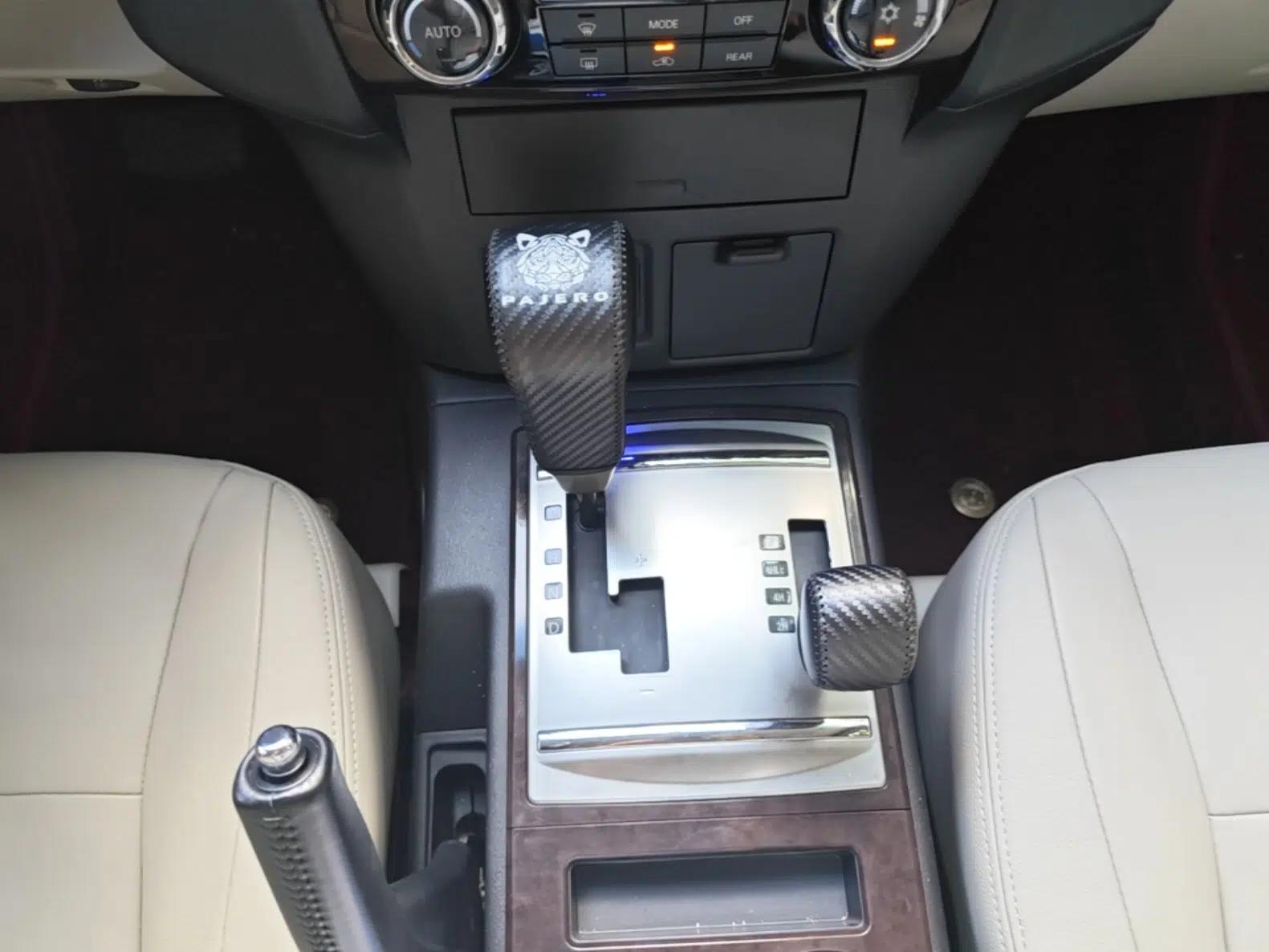 Mitsubishi Pajero 2018 V97 3.8L 5-Door GLS Sunroof – Middle East — миниатюра 16