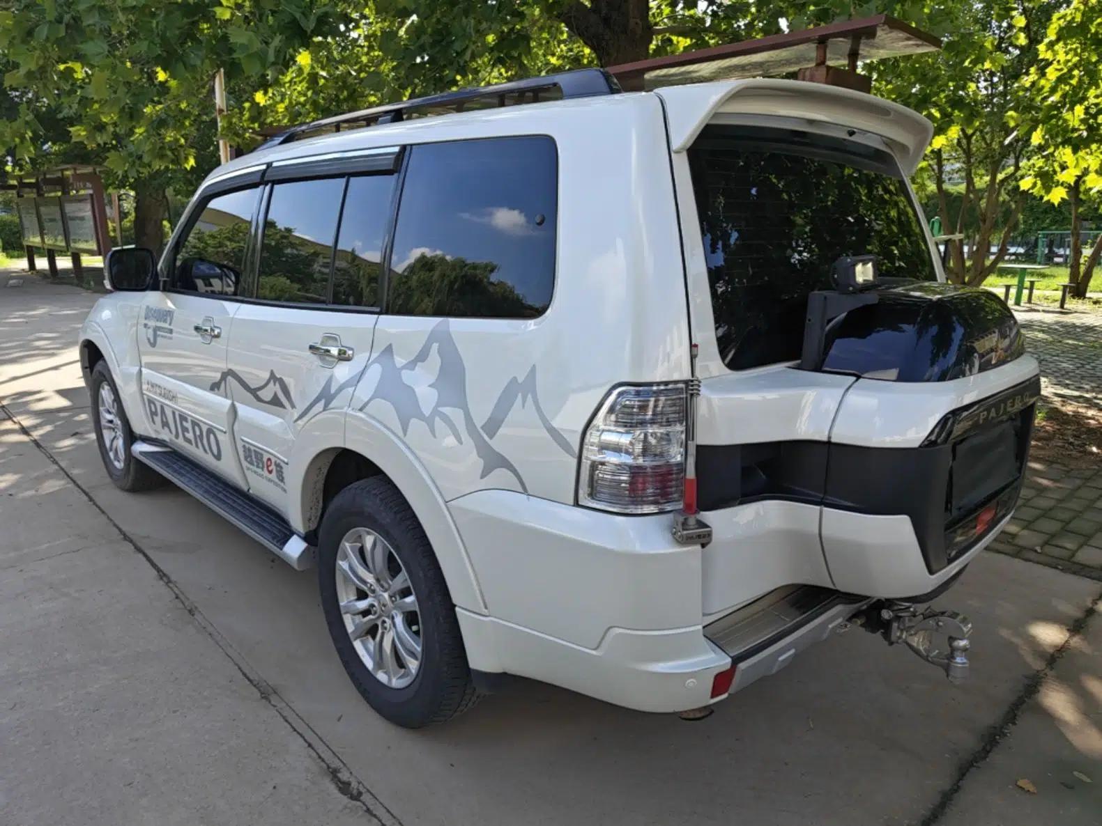Mitsubishi Pajero 2018 V97 3.8L 5-Door GLS Sunroof – Middle East — миниатюра 4