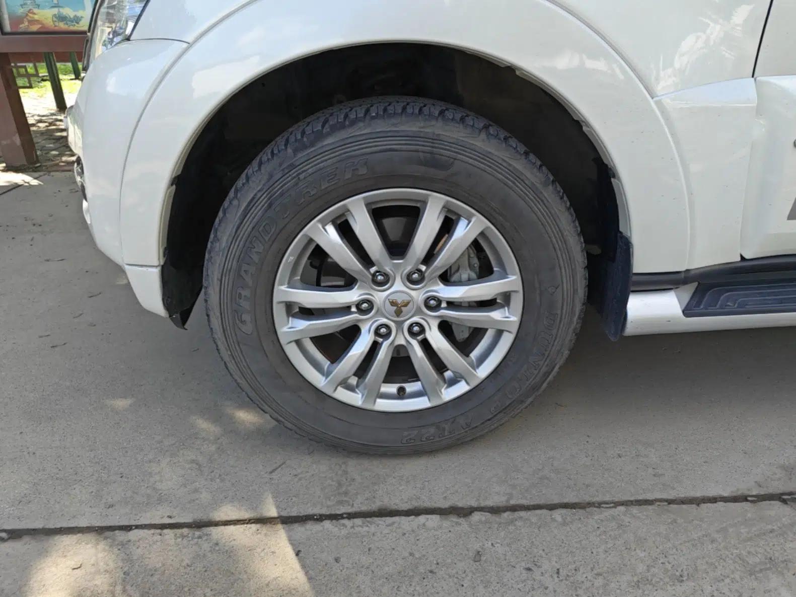 Mitsubishi Pajero 2018 V97 3.8L 5-Door GLS Sunroof – Middle East — миниатюра 10