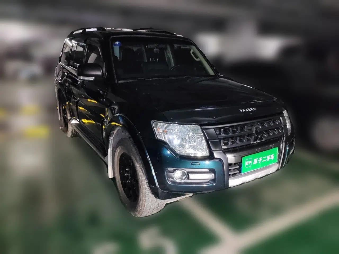 Mitsubishi Pajero 2016 3.0L Automatic Luxury Version China V Standard — миниатюра 3