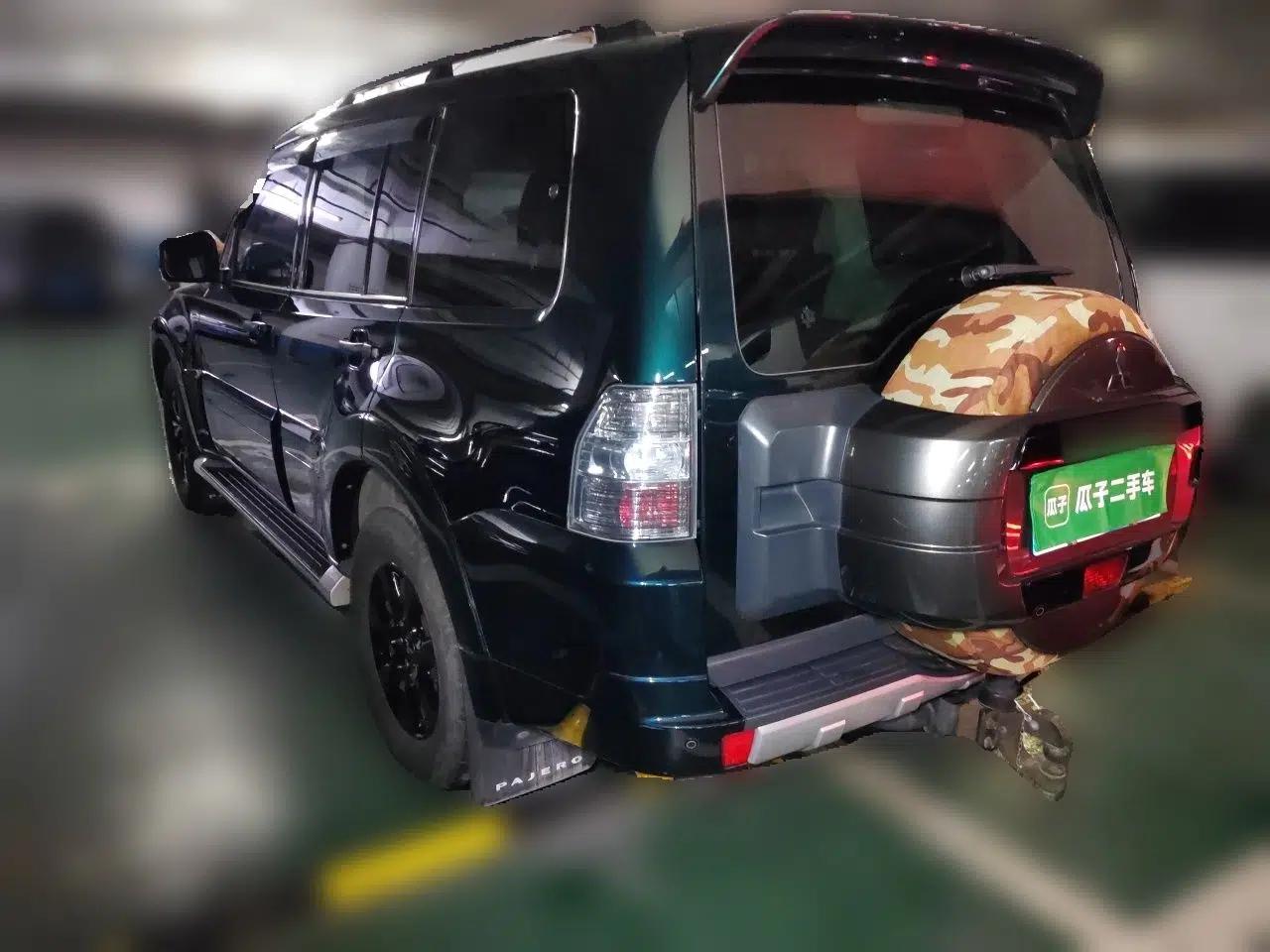 Mitsubishi Pajero 2016 3.0L Automatic Luxury Version China V Standard — миниатюра 4