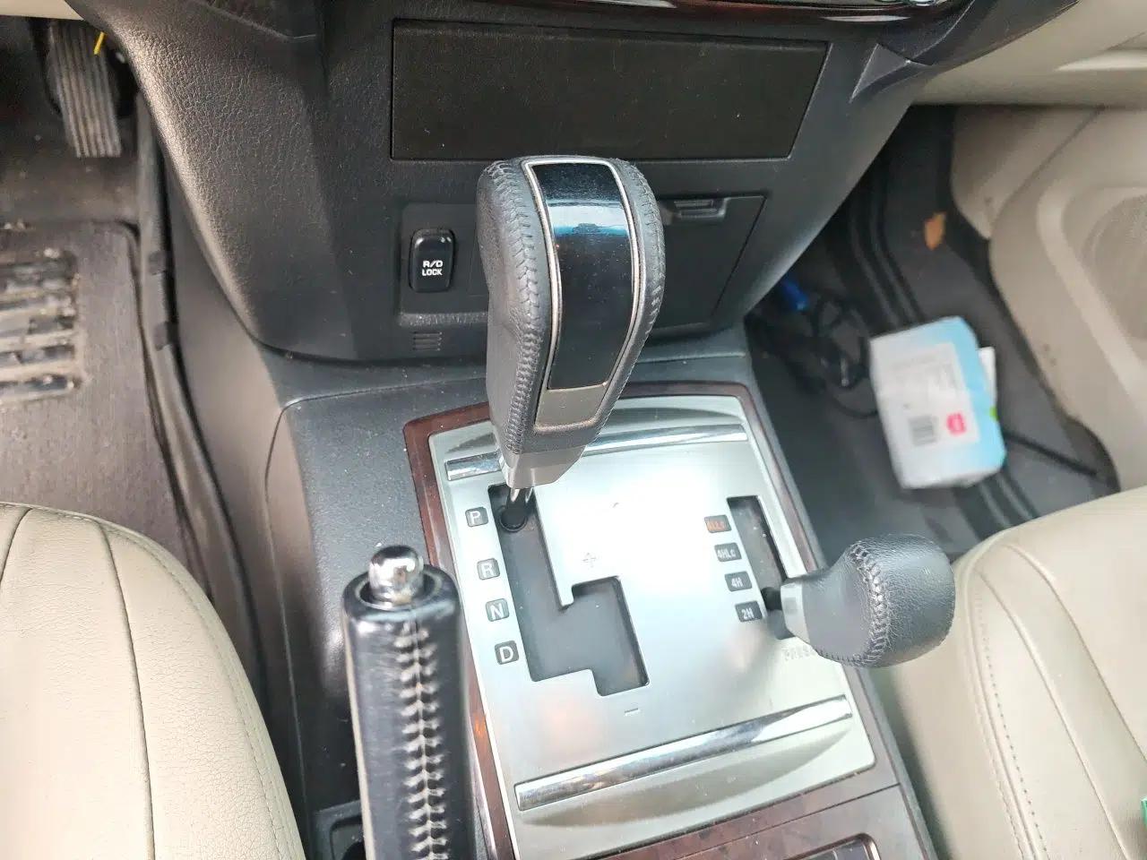 Mitsubishi Pajero 2019 3.8L Automatic 7-Seater Parallel-Import Mitsubishi Pajero — миниатюра 14