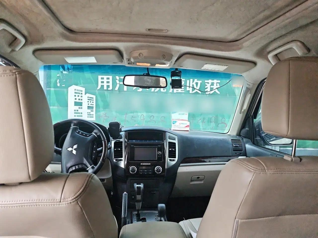 Mitsubishi Pajero 2019 3.8L Automatic 7-Seater Parallel-Import Mitsubishi Pajero — миниатюра 18