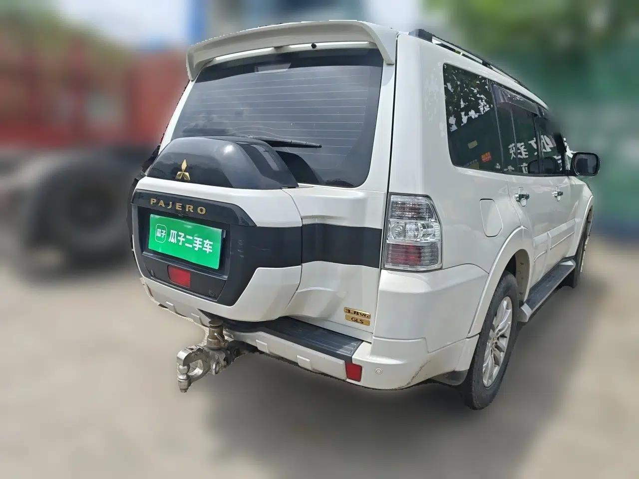 Mitsubishi Pajero 2019 3.8L Automatic 7-Seater Parallel-Import Mitsubishi Pajero — миниатюра 6