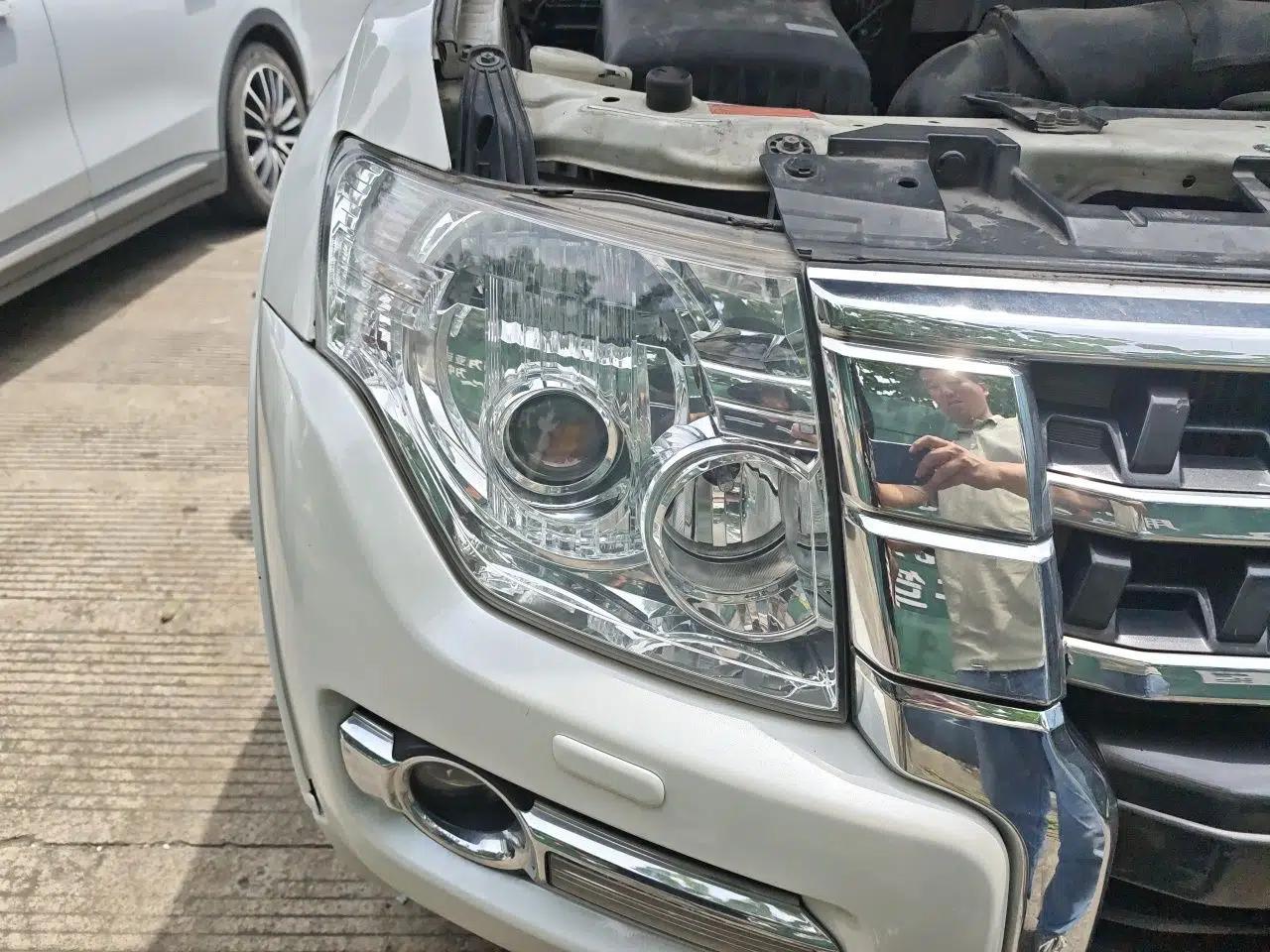 Mitsubishi Pajero 2019 3.8L Automatic 7-Seater Parallel-Import Mitsubishi Pajero — миниатюра 7