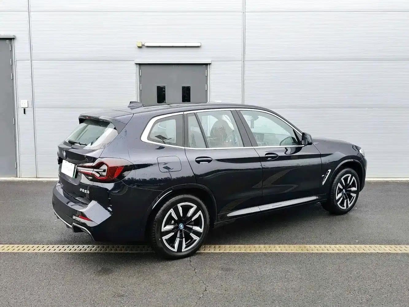 BMW iX3 2024 Leading Edition — миниатюра 5
