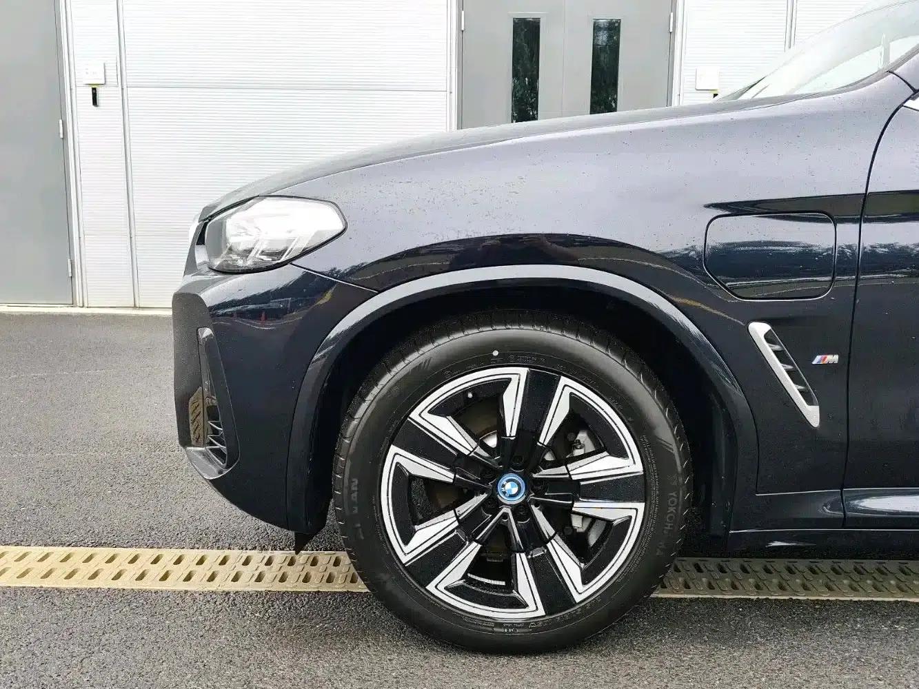BMW iX3 2024 Leading Edition — миниатюра 6