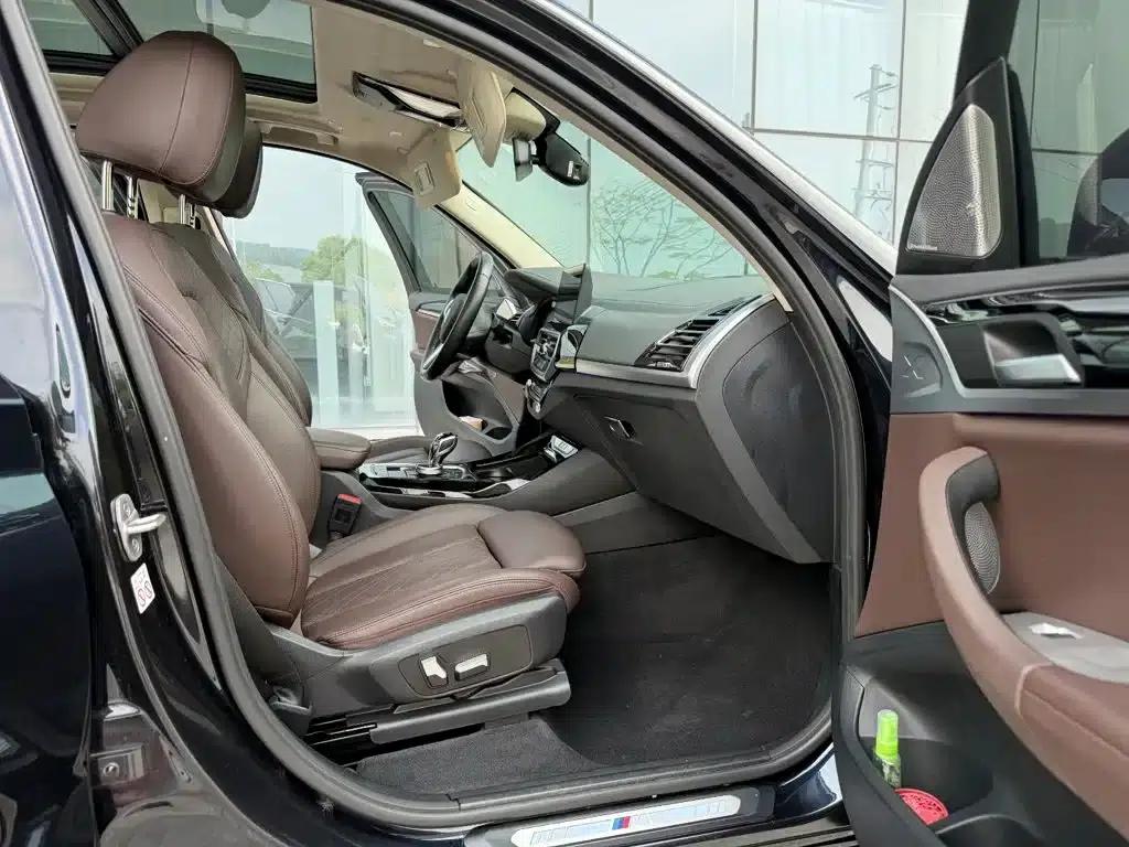 BMW iX3 2022 Leading Edition — миниатюра 13