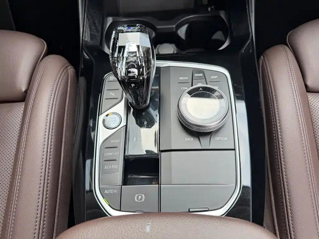 BMW iX3 2022 Leading Edition — миниатюра 15