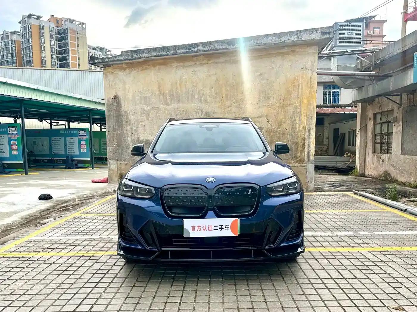 BMW iX3 2022 Leading Edition — миниатюра 3