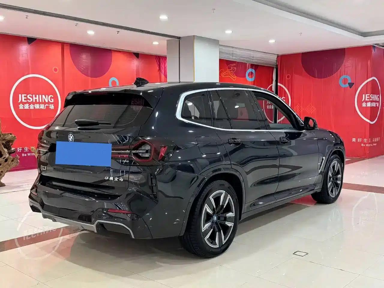 BMW iX3 2022 Facelift Leading Edition — миниатюра 12