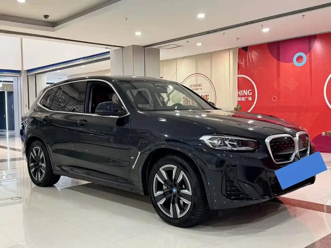BMW iX3 2022 Facelift Leading Edition — миниатюра 3