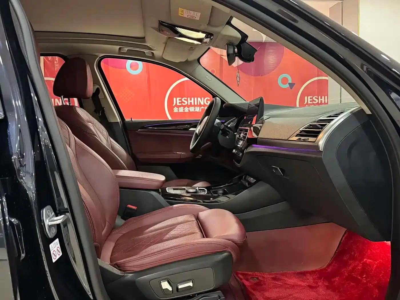 BMW iX3 2022 Facelift Leading Edition — миниатюра 10