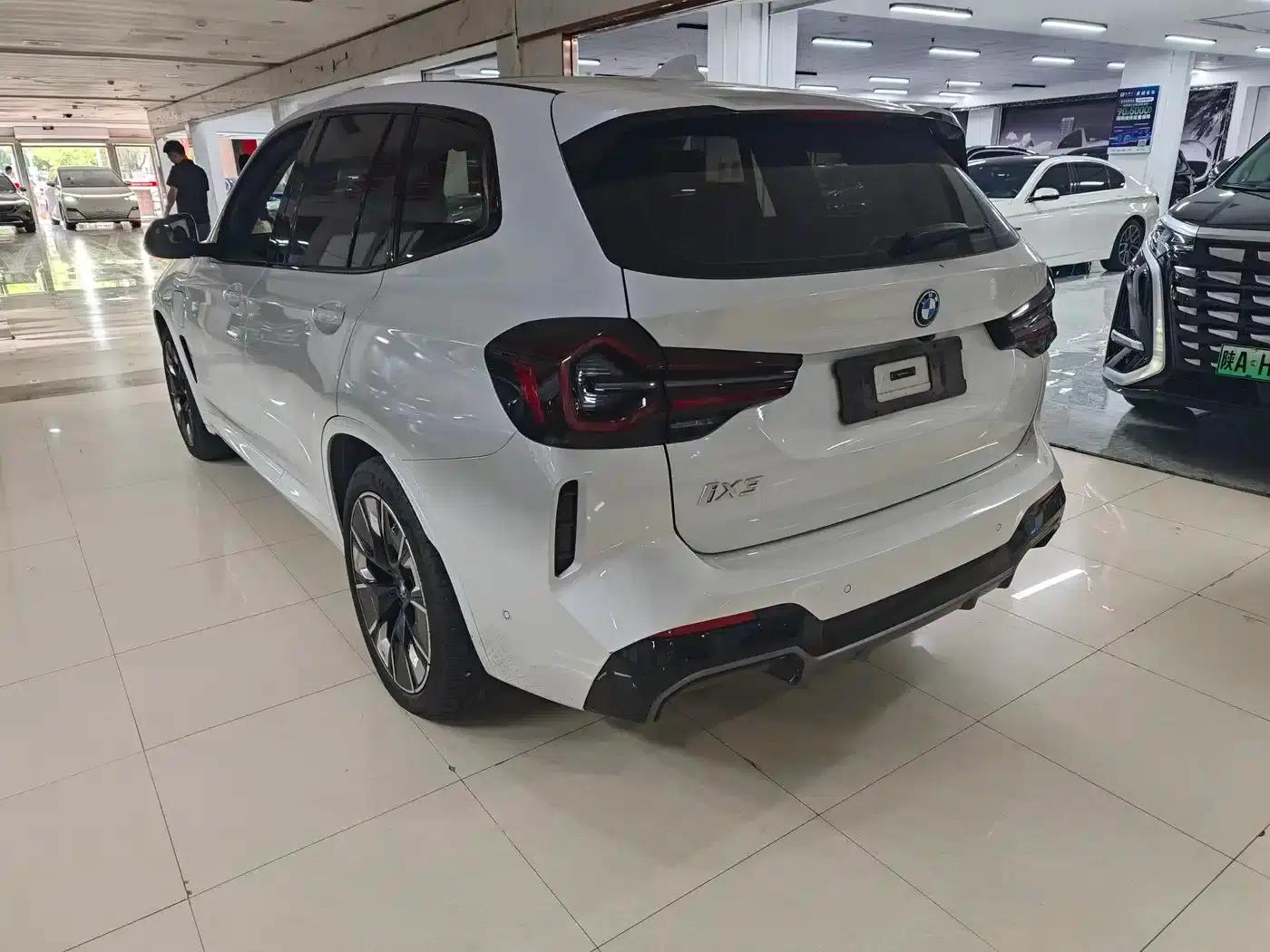 BMW iX3 2024 Pioneer Edition — миниатюра 16